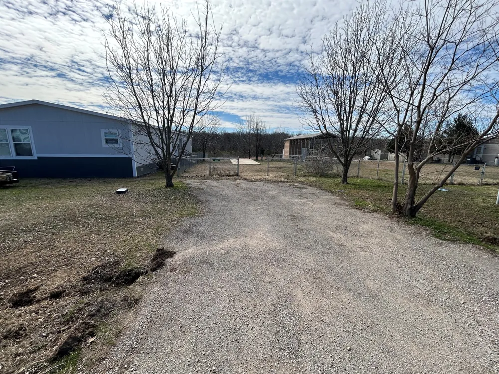 423 Waterfront Row Quitman, TX 75783