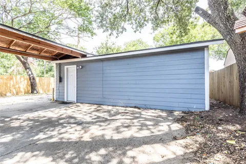 607 Brooks Avenue