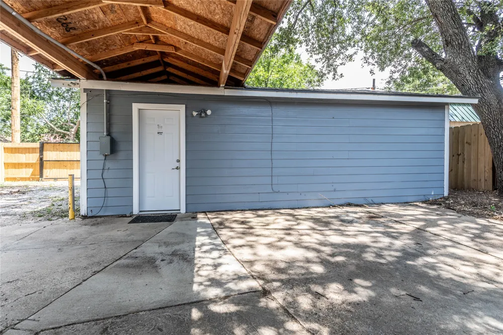607 Brooks Avenue Dallas, TX 75208