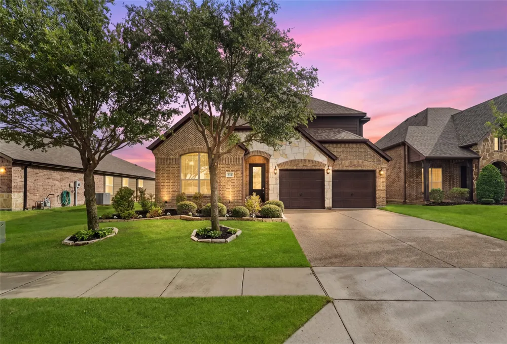 512 Alice Lane Fate, TX 75189