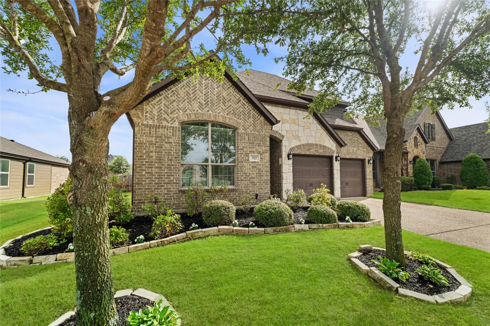 512 Alice Lane Fate, TX 75189
