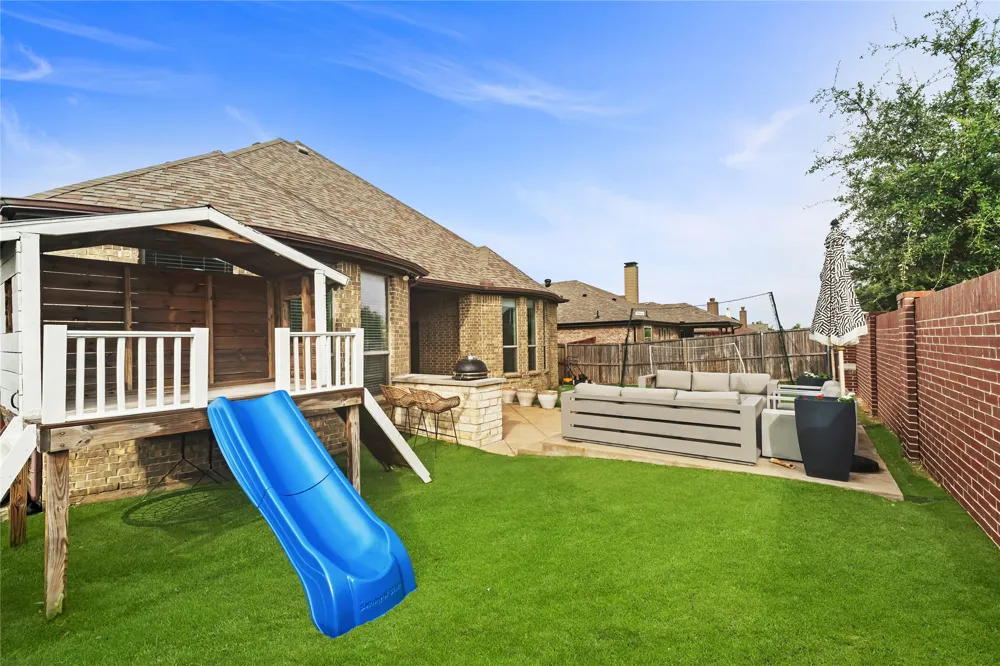 512 Alice Lane Fate, TX 75189