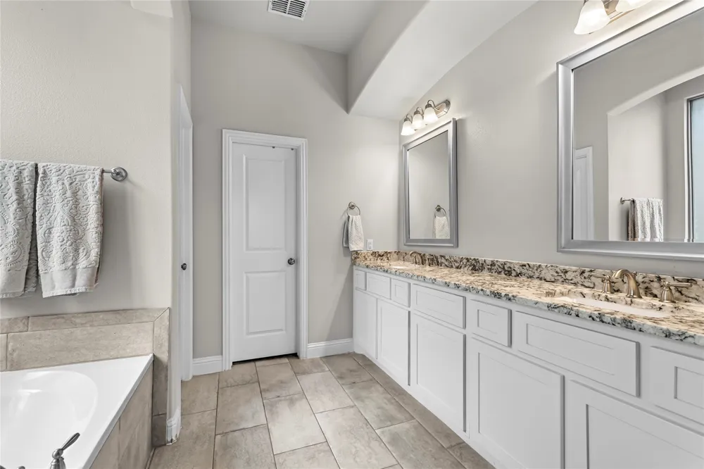 512 Alice Lane Fate, TX 75189