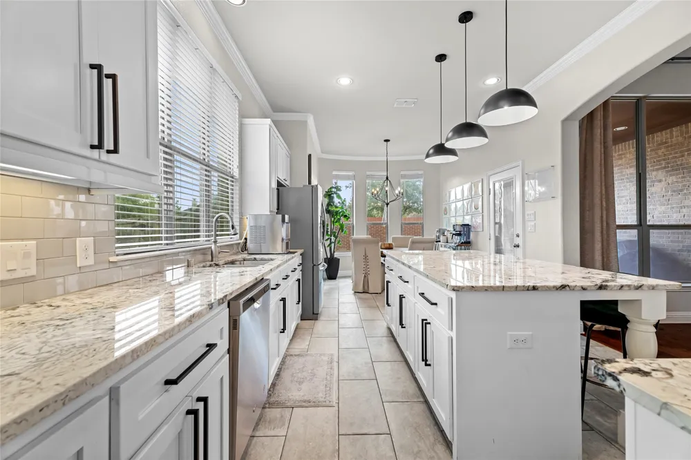512 Alice Lane Fate, TX 75189