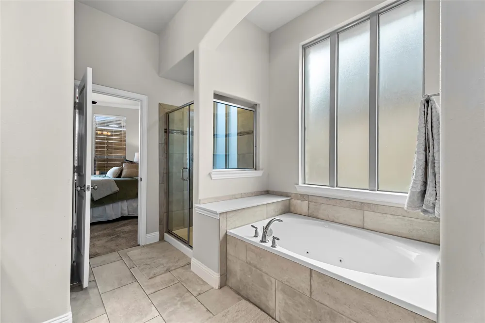 512 Alice Lane Fate, TX 75189