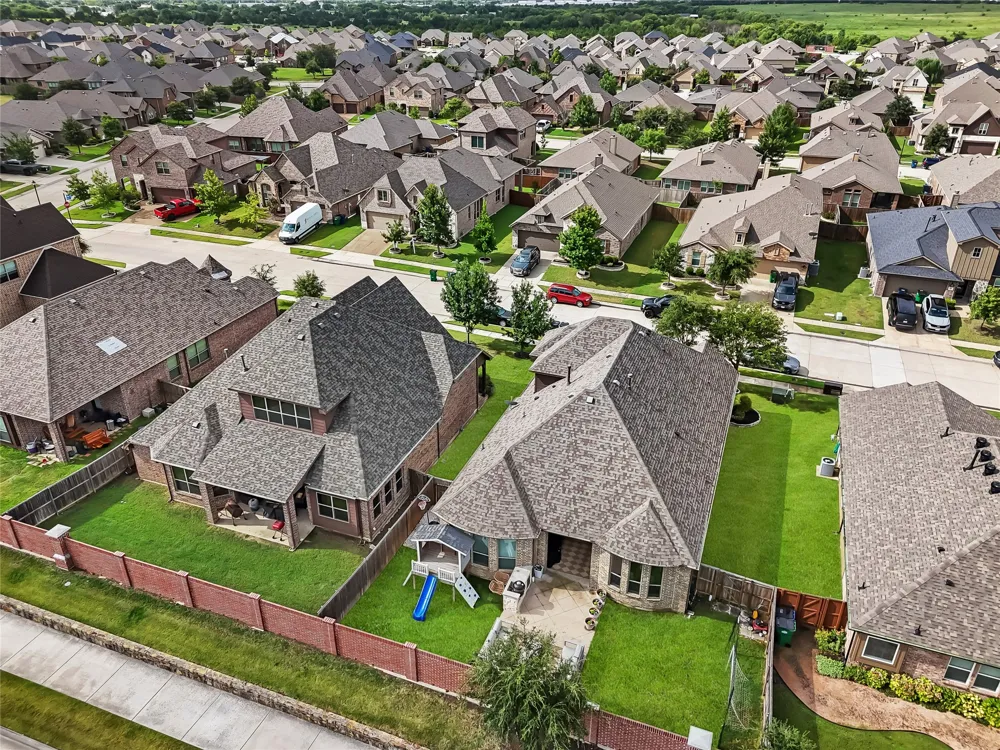 512 Alice Lane Fate, TX 75189