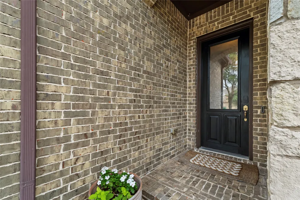 512 Alice Lane Fate, TX 75189