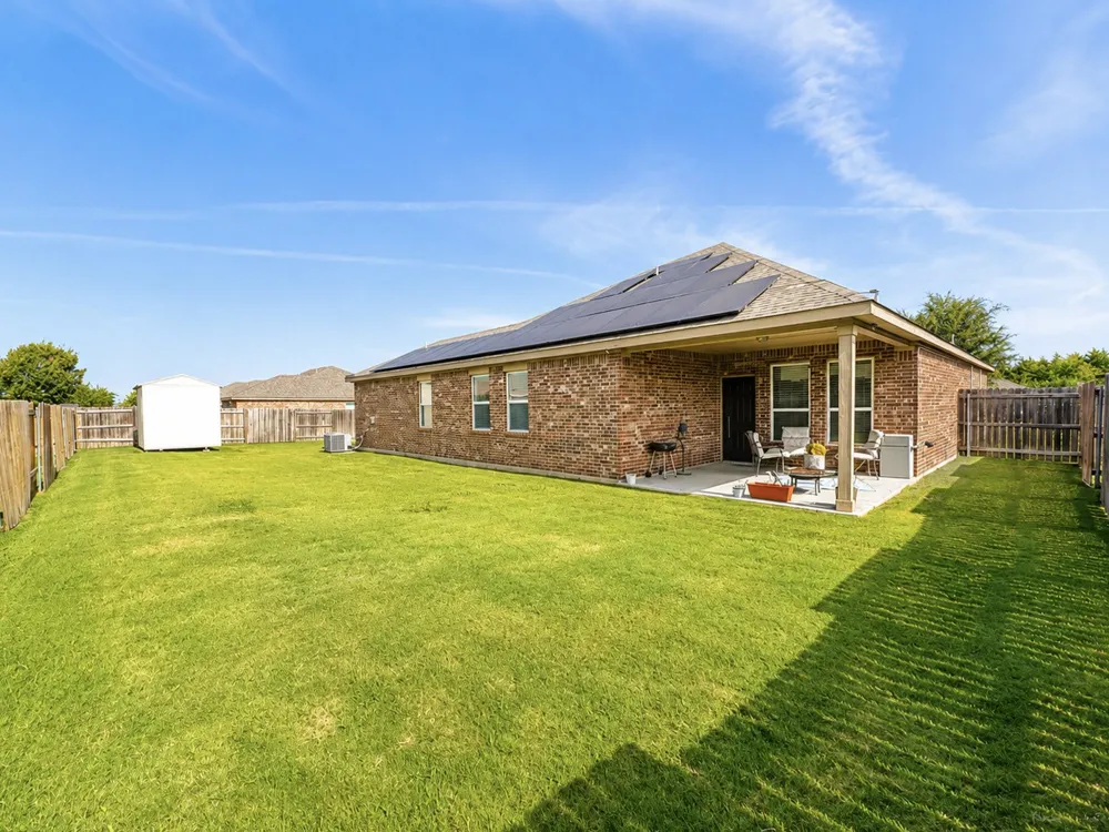 610 Milas Lane Glenn Heights, TX 75154
