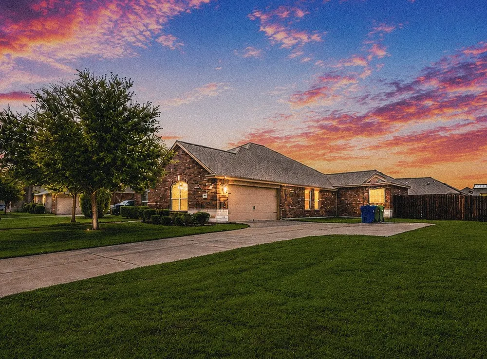 610 Milas Lane Glenn Heights, TX 75154