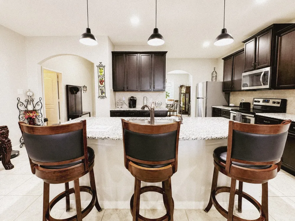 610 Milas Lane Glenn Heights, TX 75154