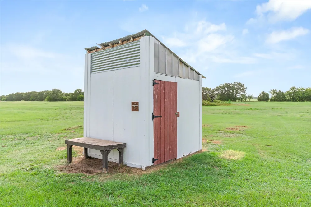 1083 VZ County Road 1319 Grand Saline, TX 75140