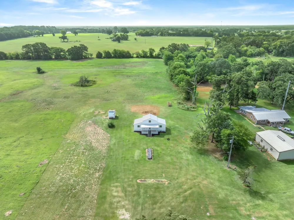 1083 VZ County Road 1319 Grand Saline, TX 75140