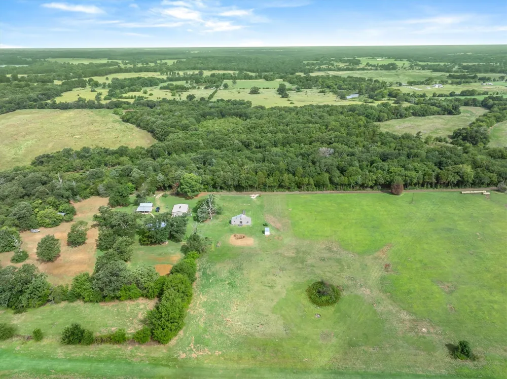 1083 VZ County Road 1319 Grand Saline, TX 75140