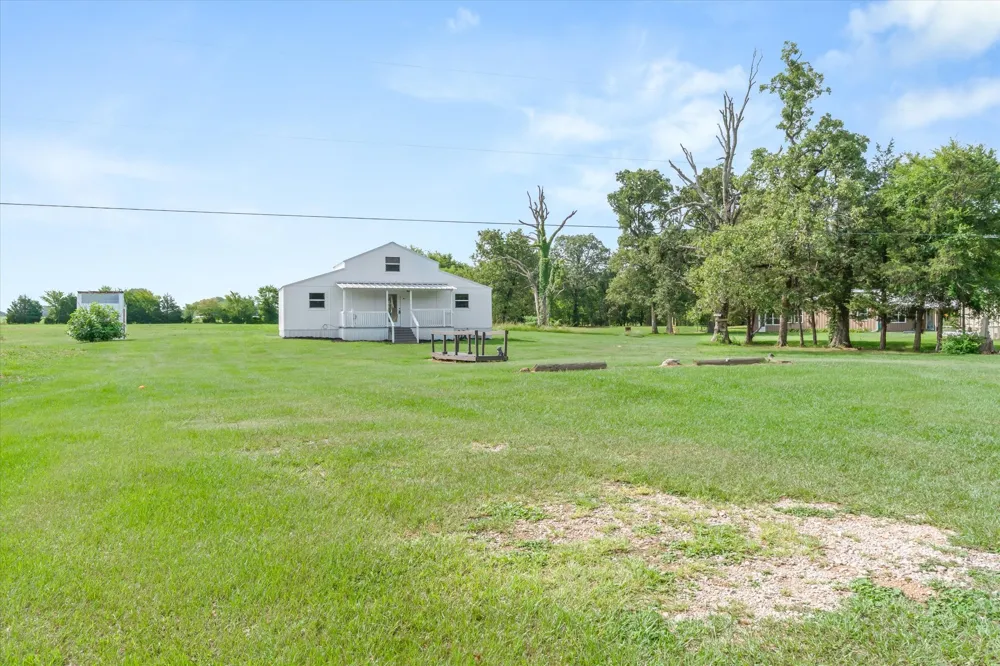 1083 VZ County Road 1319 Grand Saline, TX 75140