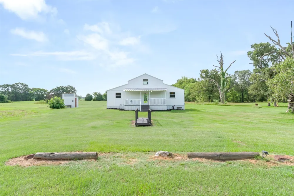 1083 VZ County Road 1319 Grand Saline, TX 75140