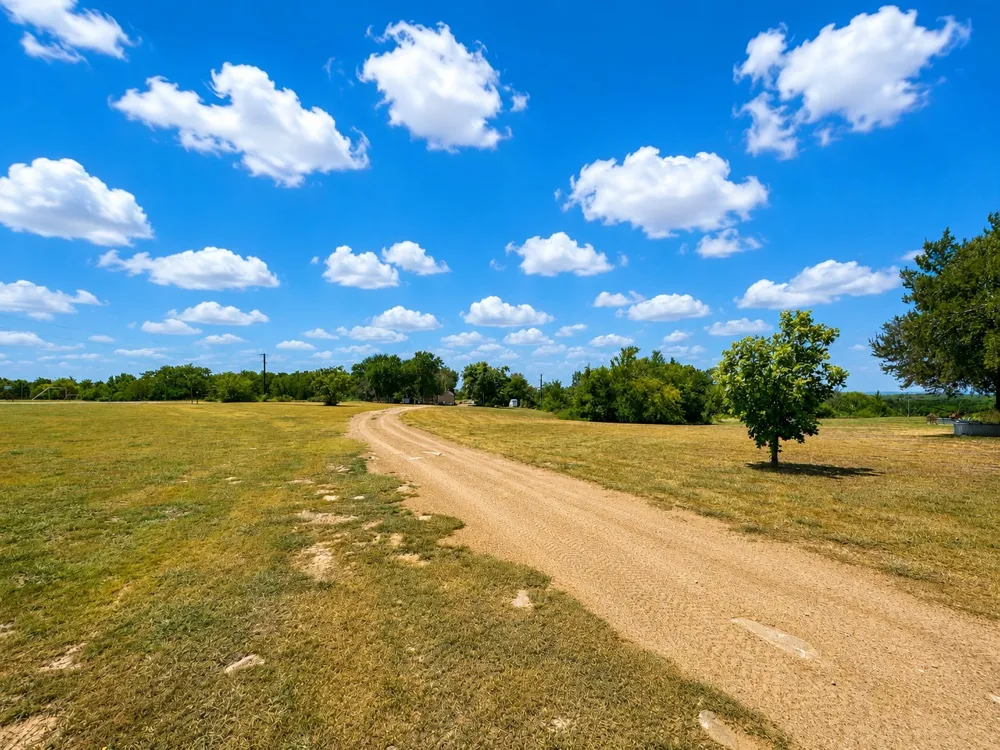 148 County Road 2627 Decatur, TX 76234