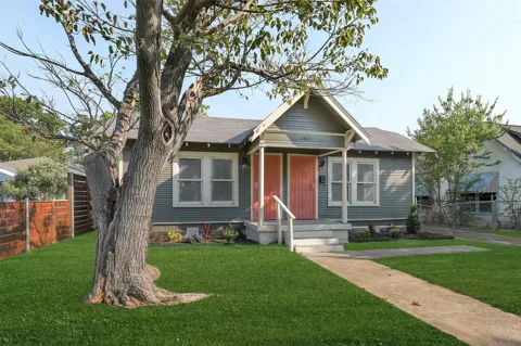 2821 Gladstone Drive