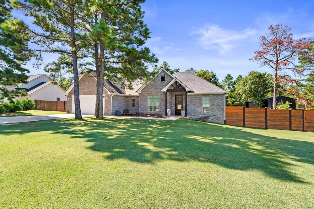 19355 Cedarpark Place Lindale, TX 75771