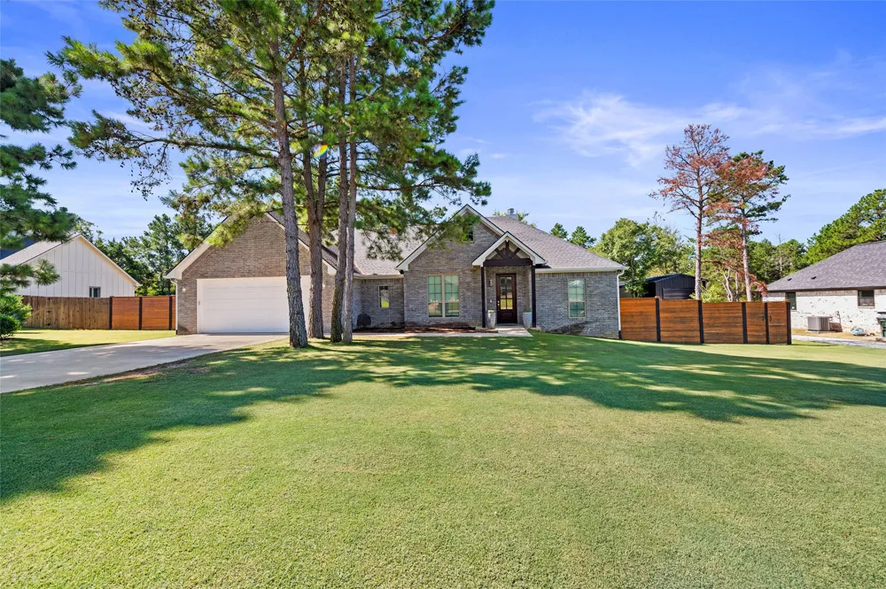 19355 Cedarpark Place Lindale, TX 75771