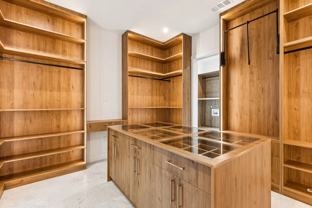 4033 Hawthorne Avenue Dallas, TX 75219