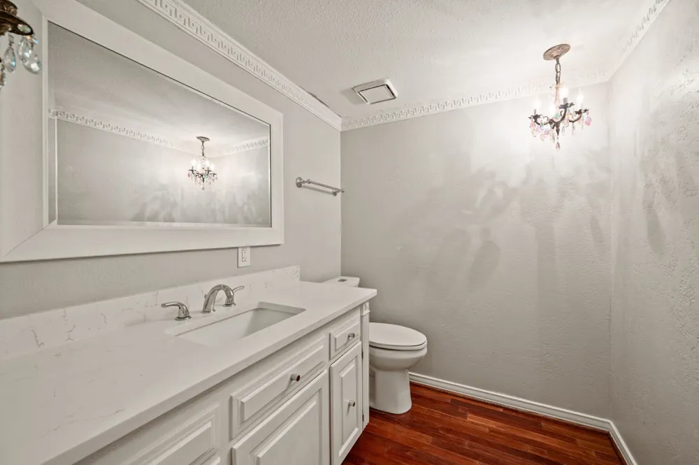1200 Circle Lane Bedford, TX 76022