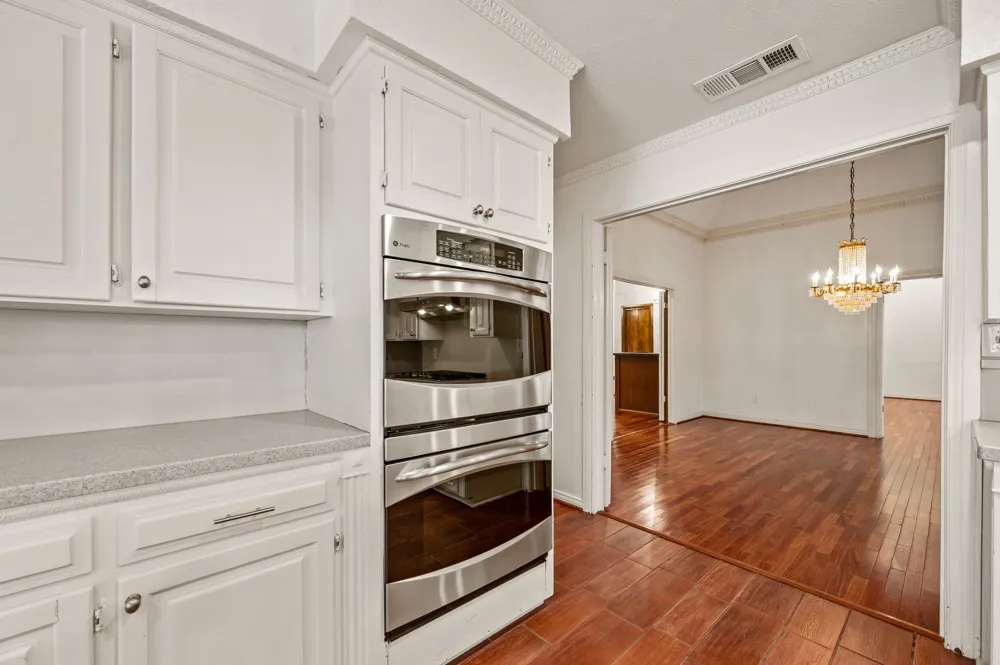 1200 Circle Lane Bedford, TX 76022
