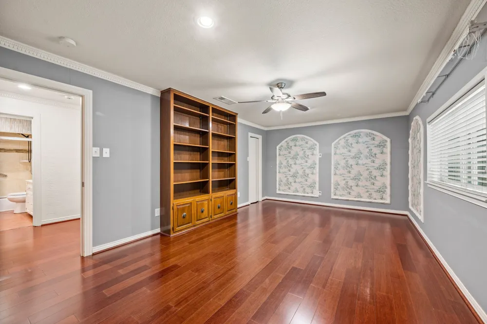 1200 Circle Lane Bedford, TX 76022