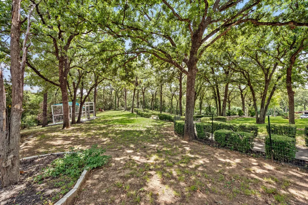 1200 Circle Lane Bedford, TX 76022