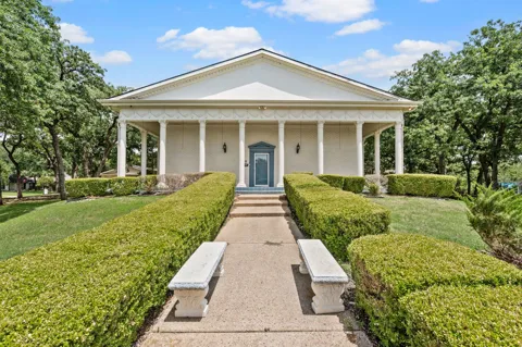 1200 Circle Lane