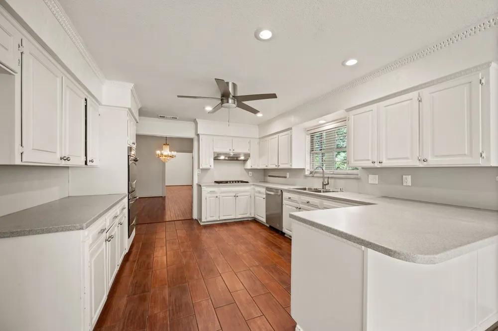 1200 Circle Lane Bedford, TX 76022