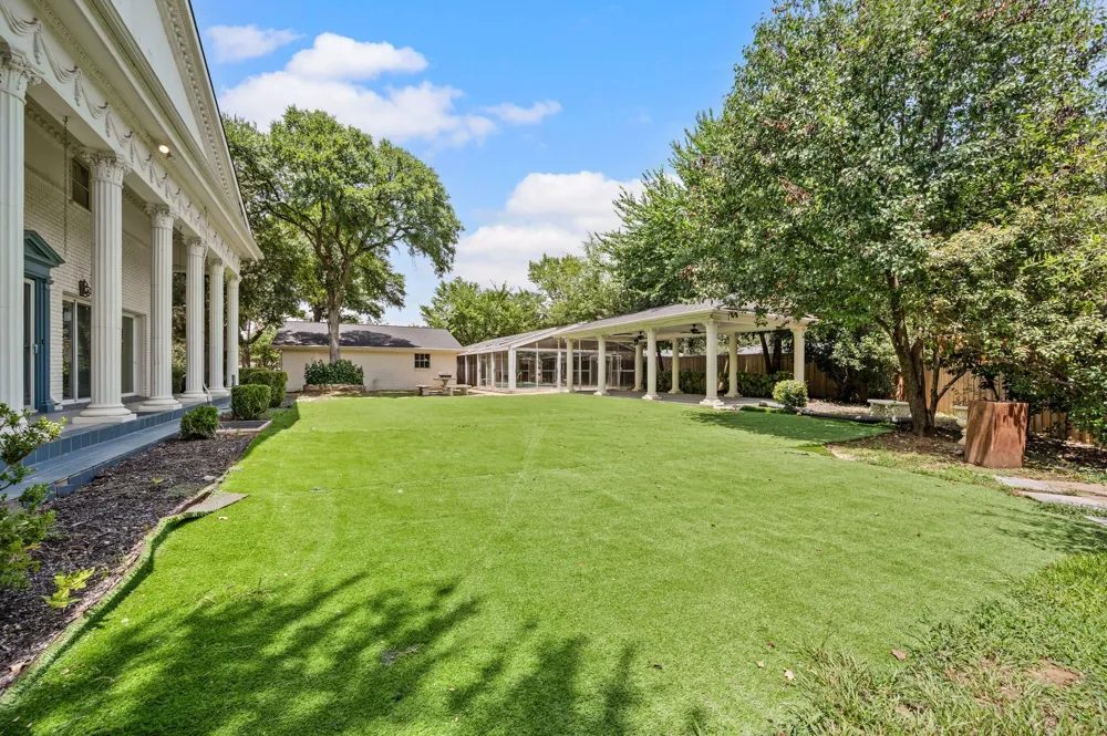 1200 Circle Lane Bedford, TX 76022