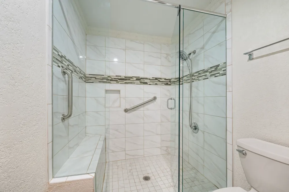 1200 Circle Lane Bedford, TX 76022