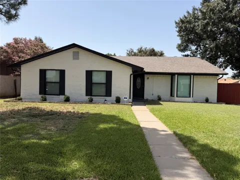 1262 Valencia Lane