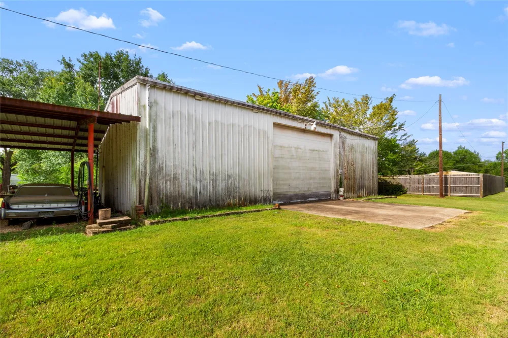 400 S Mckinney Street Mexia, TX 76667