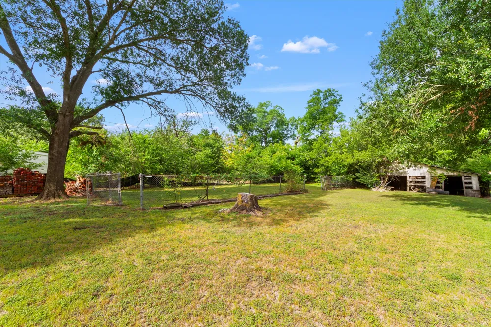 400 S Mckinney Street Mexia, TX 76667