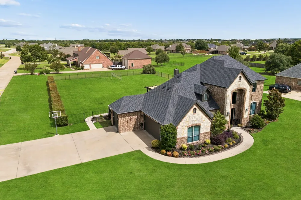 16011 Oconner Avenue Talty, TX 75126