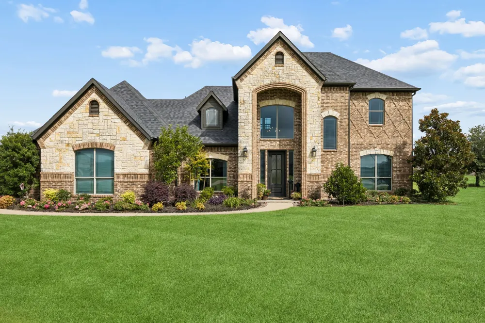 16011 Oconner Avenue Talty, TX 75126