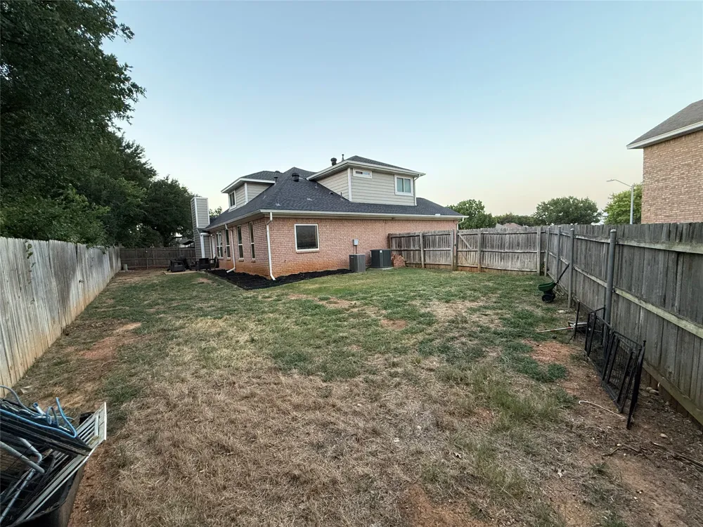 901 Tennison Drive Euless, TX 76039