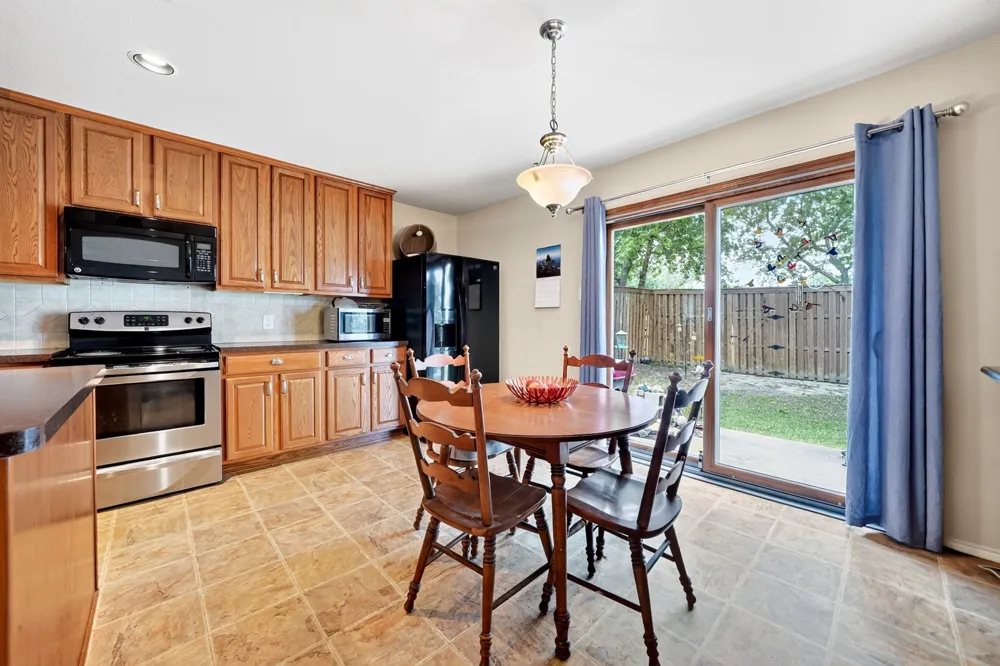 1218 Feather Crest Drive Krum, TX 76249