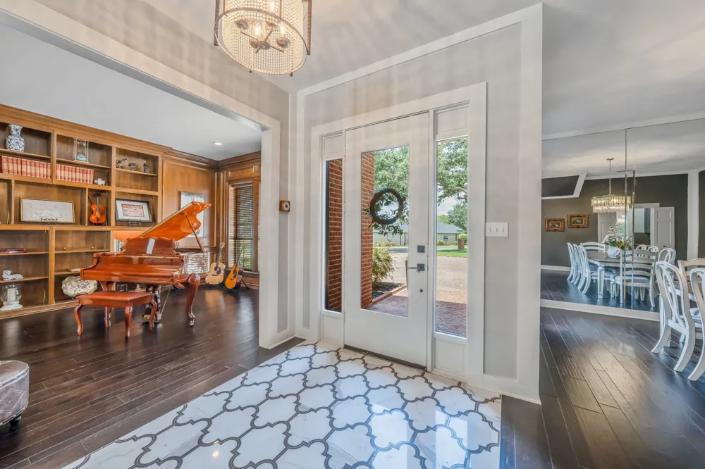 6500 Hollytree Circle Tyler, TX 75703