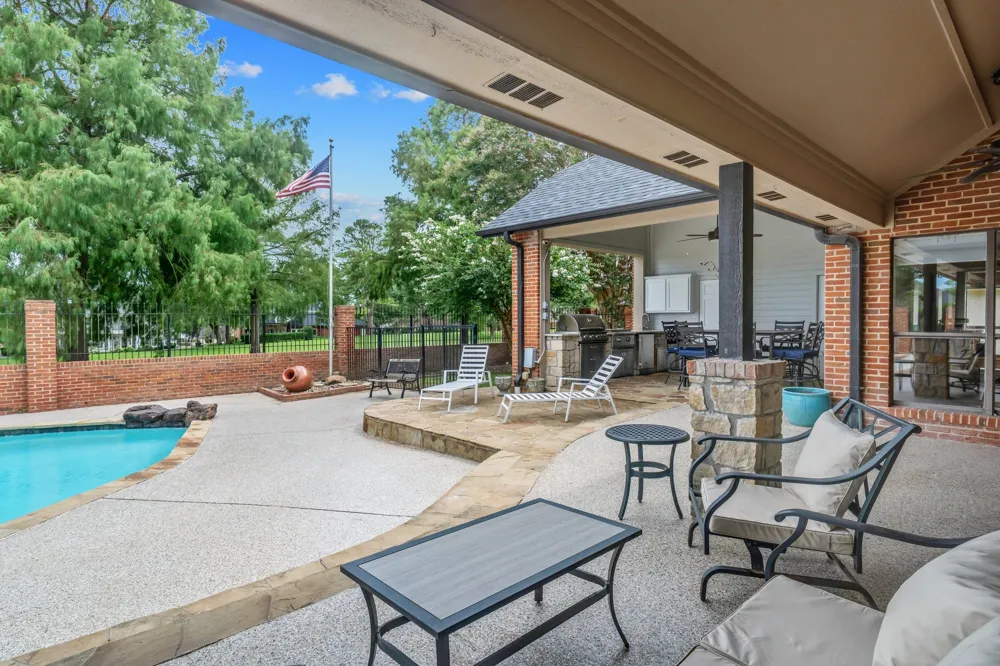 6500 Hollytree Circle Tyler, TX 75703