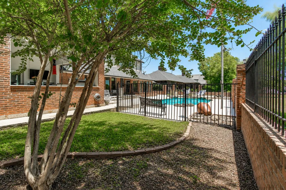 6500 Hollytree Circle Tyler, TX 75703