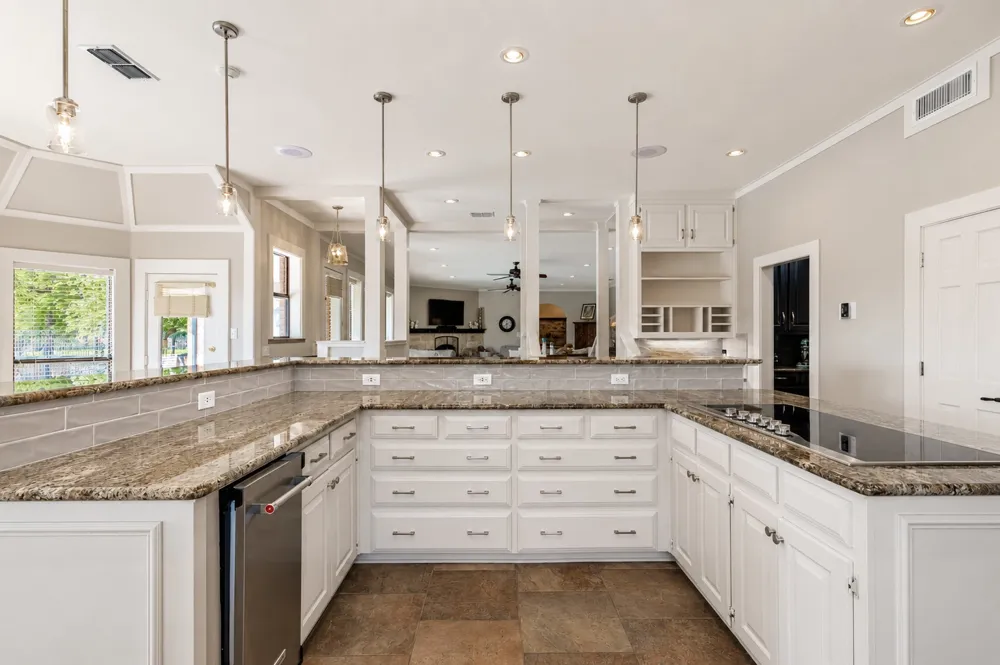 6500 Hollytree Circle Tyler, TX 75703