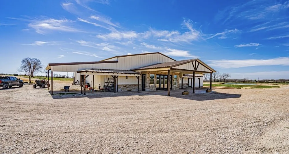 8900 Nix Road Tolar, TX 76476