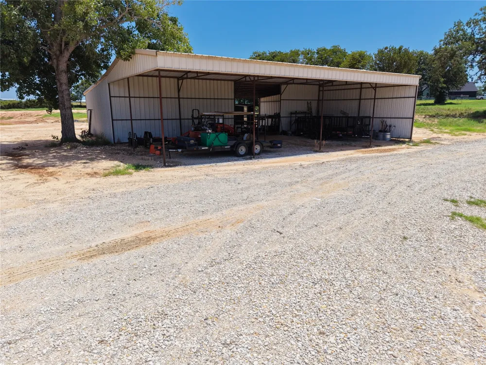 8900 Nix Road Tolar, TX 76476