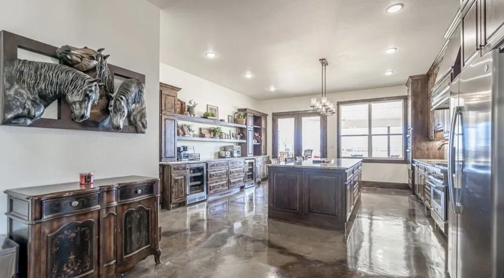 8900 Nix Road Tolar, TX 76476