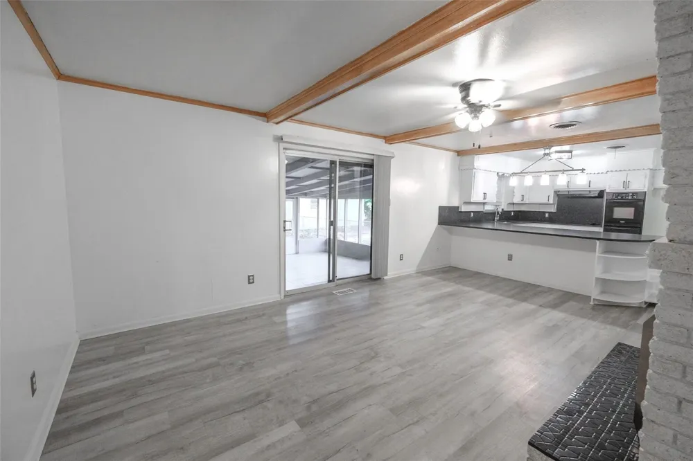 8301 Llano Avenue Benbrook, TX 76116