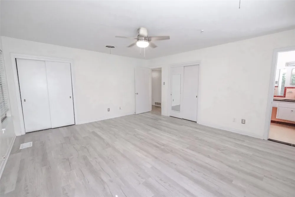 8301 Llano Avenue Benbrook, TX 76116