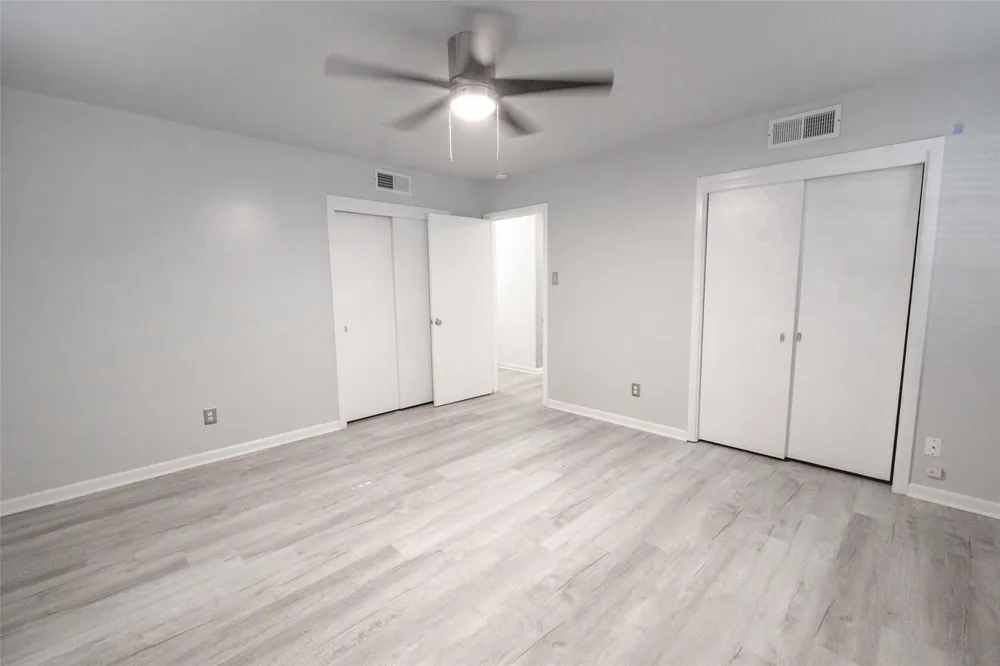 8301 Llano Avenue Benbrook, TX 76116