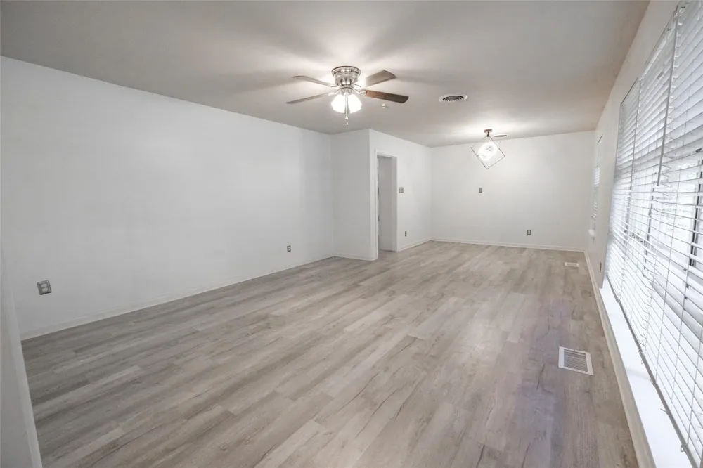 8301 Llano Avenue Benbrook, TX 76116